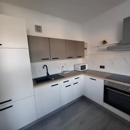 Tabor View With Sauna-free Parking Апартаменты *